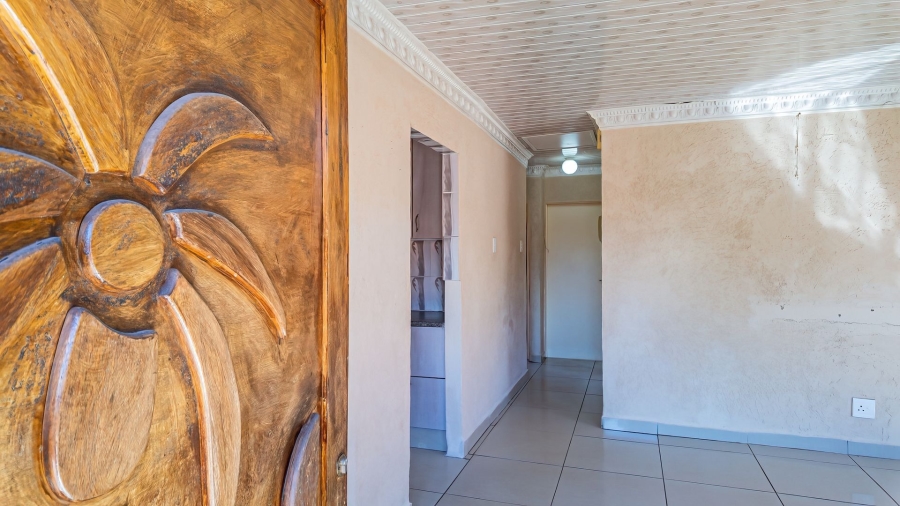 To Let 5 Bedroom Property for Rent in Tlhabane North West